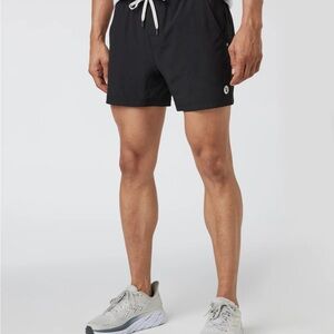 Vuori Kore Lined Short 5"